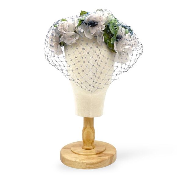 Vintage 1950s Le Cavalier Floral Hat w/ Veil White Roses Blue Accents Netting main image 6